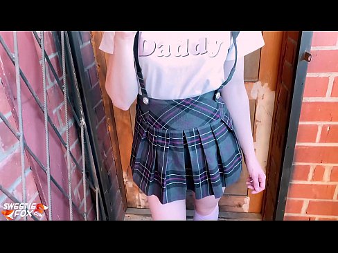 ❤️ Ученичка си го цица курот длабоко и се ебе наместо часови. ❤ Анално видео кај нас ❤